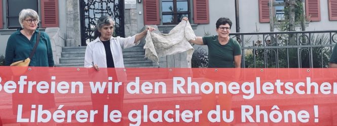 « Libérer et protéger le Glacier du Rhône ! » : la pétition a été déposée auprès du Gouvernement valaisan